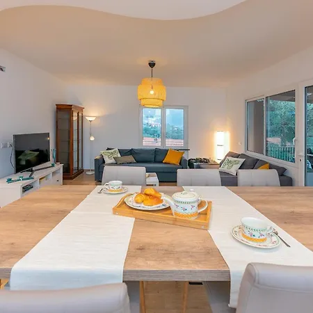 Ca Du Portiu - Villa Immersa Nel Verde Apartament *